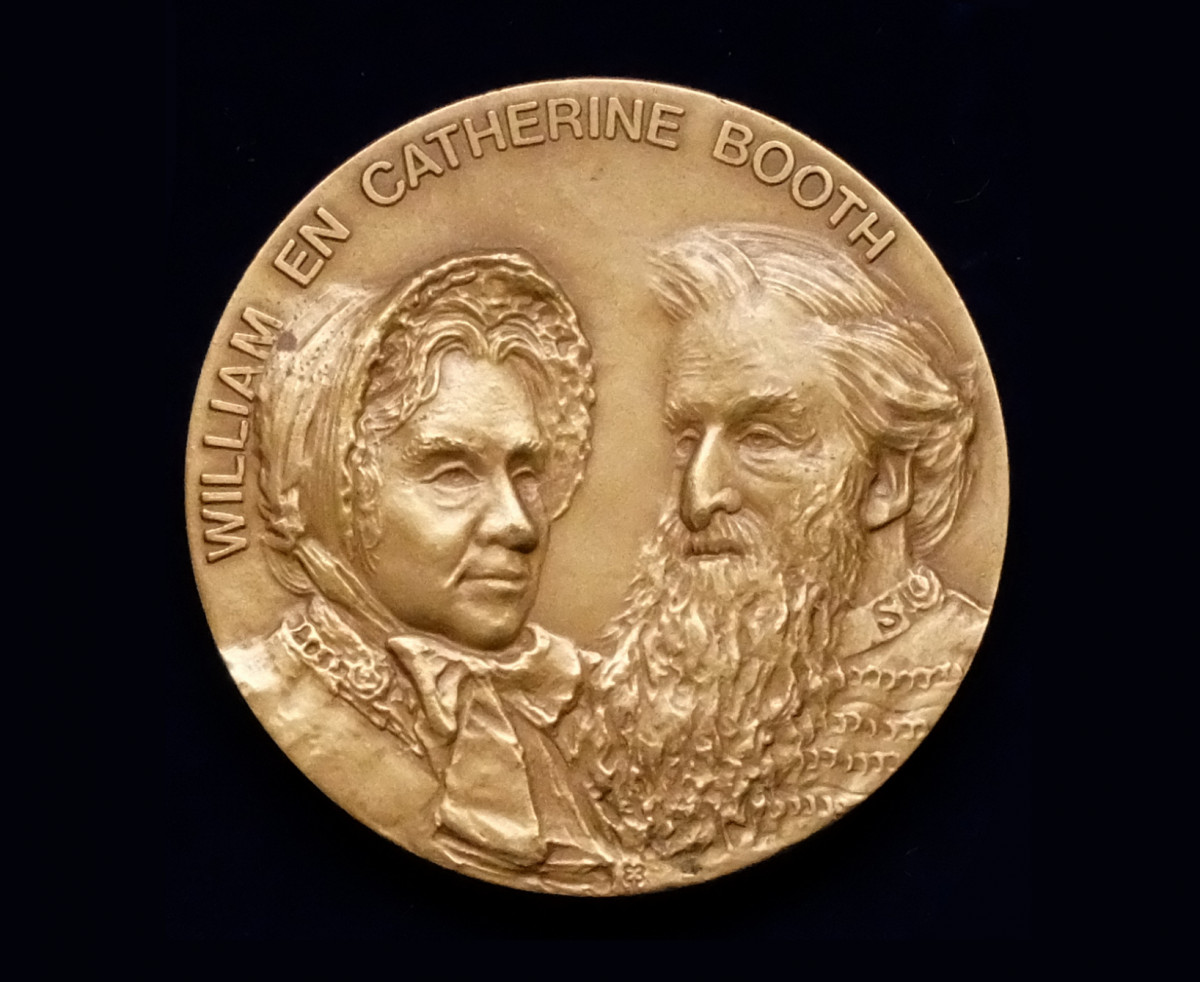 Salvation Army medal with portrait of William and Catherine Booth